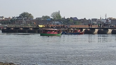 मथुरा में बड़ा हादसा! यमुना में पलटी नाव; 10 लोगों की मौत, सीएम योगी ने जताया दुख!