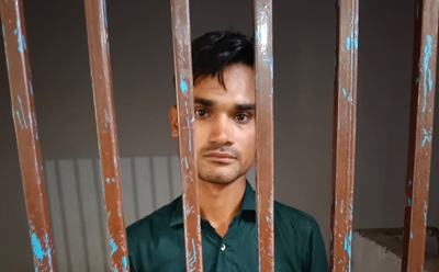 महिलाओं पर अभद्र टिप्पणी पड़ी भारी! थाने से निकलते वक्त फूट-फूटकर रोया आरोपी!